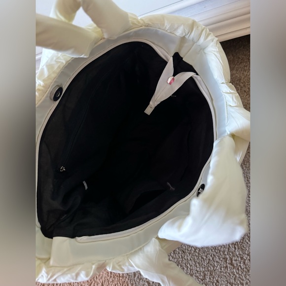 🤍 PUFFER STYLE TOTE BAG - Picture 9 of 11